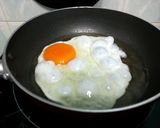 A picture of step 1 of Baked Tomato And Egg.