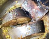 A picture of step 2 of Catfish Sour Soup.
