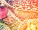 Фото кроку 1 до Пирог с вишнями и тыквенными семечками [под медом] 🥧.