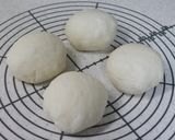A picture of step 2 of Aromatic Poppy Seed Hard Rolls.