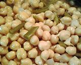 A picture of step 3 of Chickpeas and green beans.