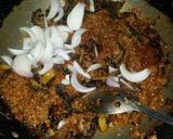 A picture of step 3 of Keema karely.
