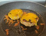 A picture of step 9 of BBQ Pork n’ Cheddar Burger.
