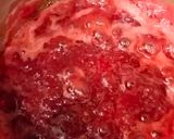 Foto langkah ke 2 dari resep Korean Strawberry Milk.