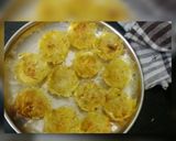 A picture of step 5 of Potato roasties paniyaram chaat.