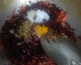 A picture of step 2 of Beetroot paratha.