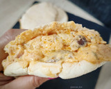 Foto del paso 7 de la receta: Pan pita con cremoso de bacon, cebolla y setas