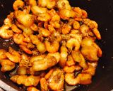 Hình bước làm 9 của món Thịt kho "tàu" trộn tôm đất