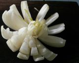 Foto langkah ke 1 dari resep Blooming Onion.