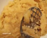 A picture of step 4 of Potato Gnocchi with Curry Sauce.