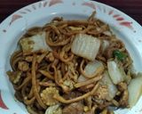 Foto langkah ke 4 dari resep Mie Goreng Simpel.