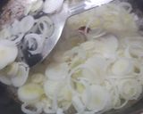 A picture of step 2 of Hari pyaz Aloo !.