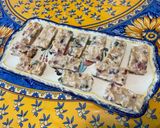 Une image de l'étape 10 de Pavés de chocolat blanc aux corn flakes et fruits confits.