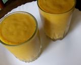 A picture of step 5 of Mango banana smoothie.