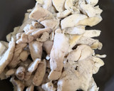 Foto del paso 2 de la receta: Pollo con salsa de champiñones