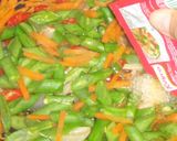 Foto langkah ke 5 dari resep Tumis Buncis Wortel.