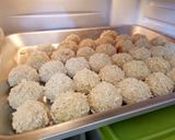 Foto langkah ke 6 dari resep Banana Crispy Ball.