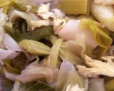 A picture of step 1 of Sig's Leek and Cabbage Soup.