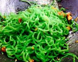 A picture of step 6 of Kanya's Roasted Pork Noodles.