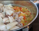 Foto del paso 1 de la receta: Guiso de patatas con chipirones