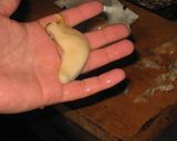A picture of step 6 of Scallops With Butter and Soy Sauce Baked in Their Shells.