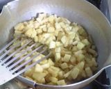 A picture of step 3 of Tiny Apple Pies.