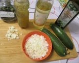 Cukkinikrémleves 🍵 citromos 🍋fűszeres 🌿 és fokhagymás 🧄 olajjal recept fázis 2 fotója