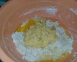 Foto langkah ke 3 dari resep Wingko Pisang Teflon.