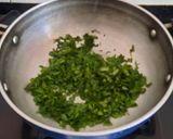 A picture of step 1 of Malai methi matar.
