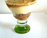 A picture of step 4 of Caramelized apples, lemon cream, cinnamon crumble with passion fruit.