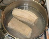 A picture of step 2 of Pork Belly Simmered in Ketchup.