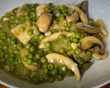 Foto del paso 7 de la receta: Sepia con guisantes y champiñones
