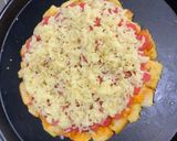 Foto langkah ke 6 dari resep Pizza Teflon Roti Tawar.