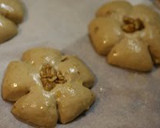 A picture of step 5 of Soft and Sweet Walnut Bread.