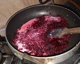 A picture of step 6 of Beetroot Sapota (Chikoo) Halwa.