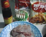 Hình bước làm 1 của món Thăn heo chiên xù cho bé !