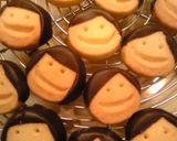 A picture of step 13 of Smiley Face Shortbread.