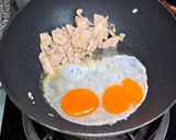 รูปขั้นตอนการทำที่ 2 ของ แตงกวาผัดไข่