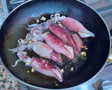 Foto del paso 8 de la receta: Chipirones en salsa caprichosa y algunas cositas más