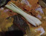 Foto langkah ke 1 dari resep Ayam Goreng Kremes.