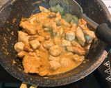 รูปขั้นตอนการทำที่ 3 ของ แกงเขียวหวานไก่ ลูกชิ้นปลา