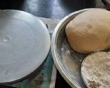 A picture of step 6 of Aamras aur Poori.