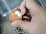 Nasi goreng bersama telur rebus