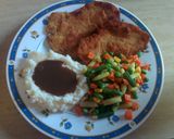 A picture of step 6 of Breaded and tenderized chicken breast.