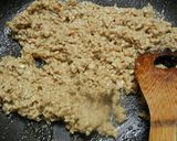 A picture of step 4 of Stir-fried Ground Pork Wrapped in Lettuce.