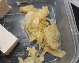 Foto langkah ke 3 dari resep Tahu dan Jamur Enoki Saos Tiram.