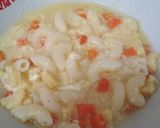 Foto langkah ke 5 dari resep Macaroni with egg soup.