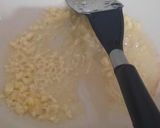 Foto langkah ke 2 dari resep Cah brokoli garlic.