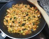 Foto del paso 3 de la receta: Piadina de pollo con calabacín y tomate cerrada