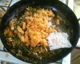Foto del paso 2 de la receta: Cazuela de arroz y tornillos